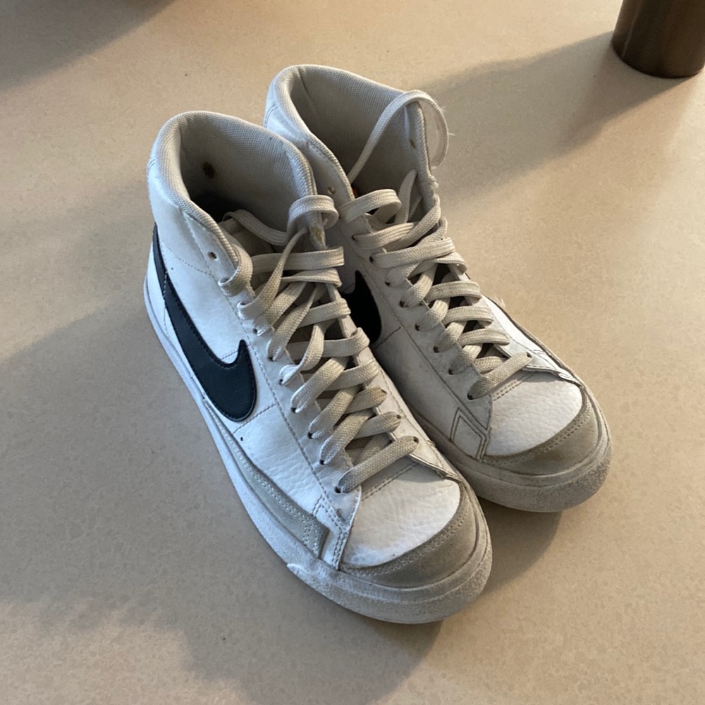 Nike high top 5.5